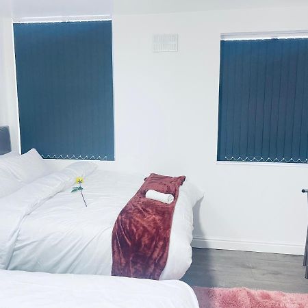 1 Bed Apartment With 2 Beds 1 Double Plus 1 Single برمنغهام المظهر الخارجي الصورة