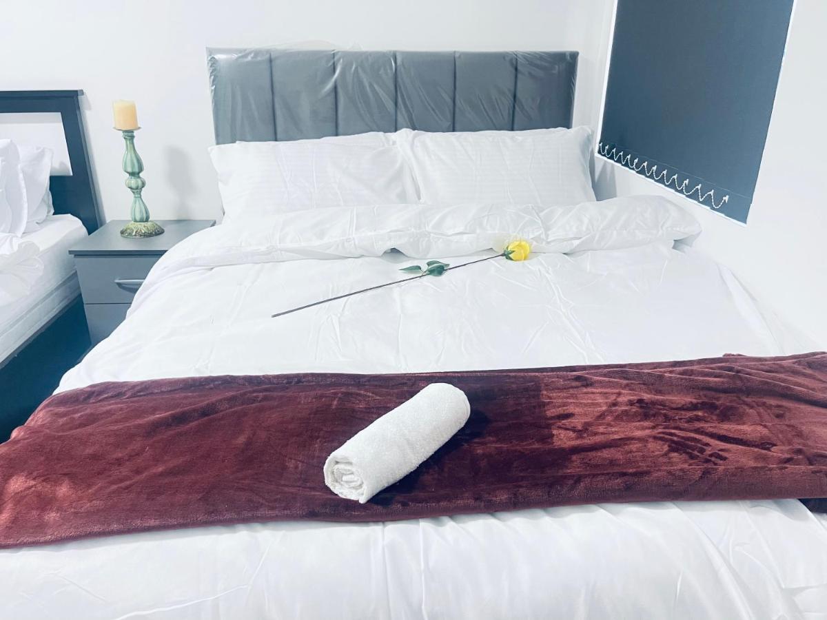 1 Bed Apartment With 2 Beds 1 Double Plus 1 Single برمنغهام المظهر الخارجي الصورة